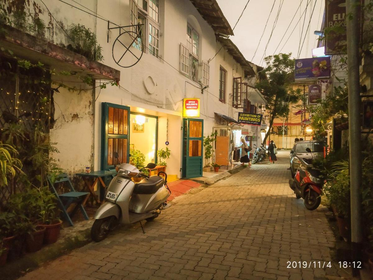 Отель Spice Holidays Коччи Экстерьер фото